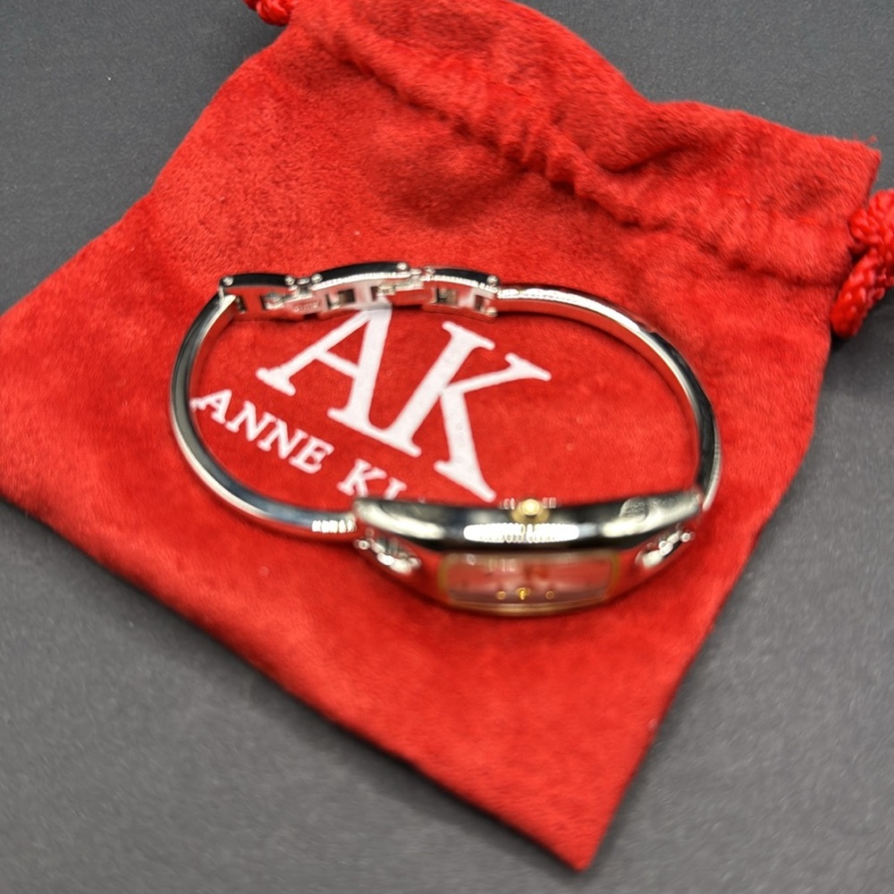 Women’s Anne Klein watch - Picture 5 of 5